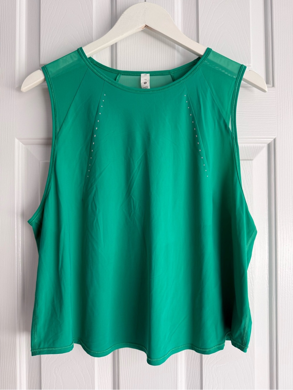 Lululemon Sculpt crop Kelly Green Sleeveless Top